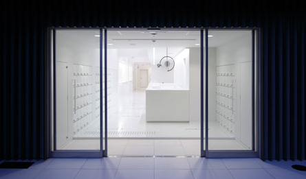 minimalissimo-9-hours-capsule-hotel-01