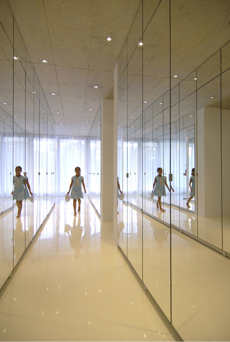 tecARCHITEC_HQ_three