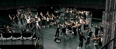 Monochromatic dancers
